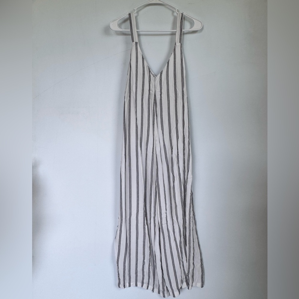 American Eagle Outfitters Black and White Striped Jumpsuit Size Meidum - Picture 8 of 10